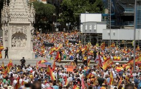 راهپیمایی هزاران نفری در مادرید در اعتراض به عفو رهبران کاتالونیا