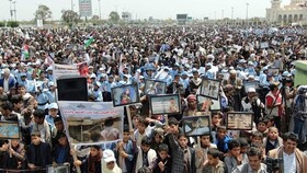 تظاهرات کودکان یمنی در محکومیت درج نام انصارالله در لیست ناقضان حقوق کودکان