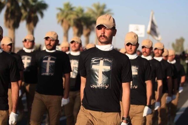 الکاظمی با حضور در رژه حشد شعبی: تحت لوای عراق تلاش می‌کنم