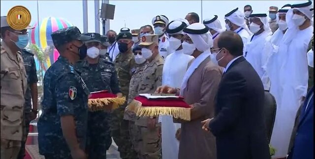 افتتاح مدرنترین پایگاه نظامی مصر در دریای مدیترانه با حضور ولیعهد ابوظبی