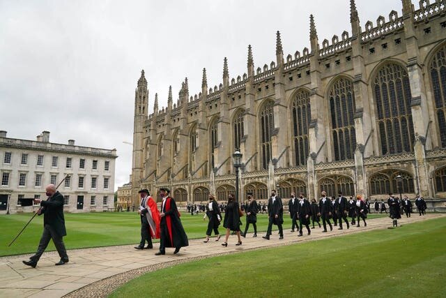 جشن‌ فارغ‌التحصیلی دانشگاه کمبریج به صورت حضوری برگزار می‌شود