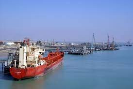 افزایش ظرفیت بارگیری نفتکش ها به بیش از 100 هزارتن در بندر ماهشهر