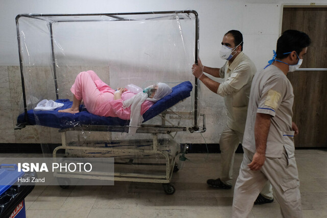 نفس تنگ کرونایی‌ها در راهروهای گرم بیمارستان برازجان
