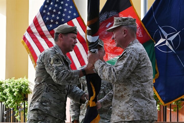 فرمانده نیروهای آمریکایی و ناتو در افغانستان به کارش پایان داد