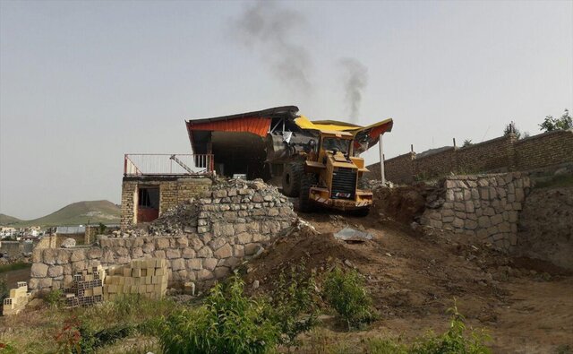 کشف زمین‌خواری ۸۰۰ میلیاردی در شهرکرد