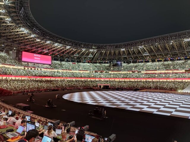 آغاز مراسم افتتاحیه المپیک ۲۰۲۰ توکیو/ یک دقیقه سکوت برای جانباختگان کرونا