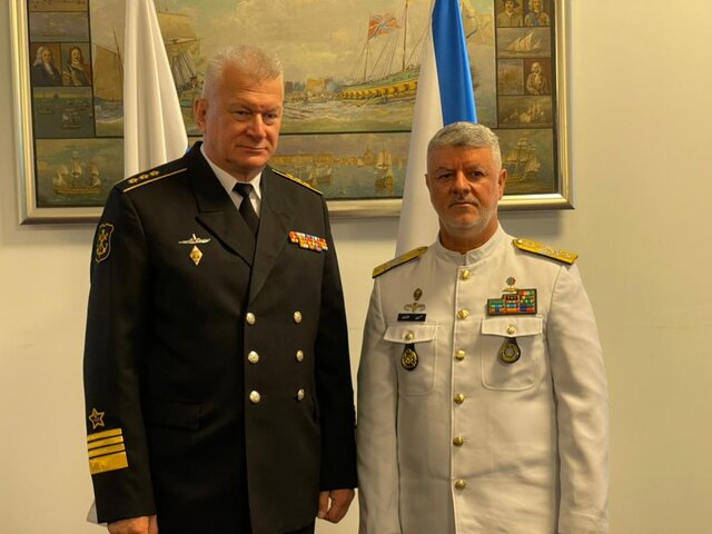 تاکید فرماندهان نیروی دریایی ایران و روسیه بر گسترش همکاری‌های دریایی دو کشور