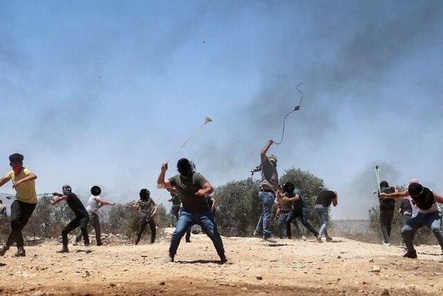 چند فلسطینی در تیراندازی اشغالگران در نابلس زخمی شدند/ محکومیت شهادت کودک فلسطینی در الخلیل