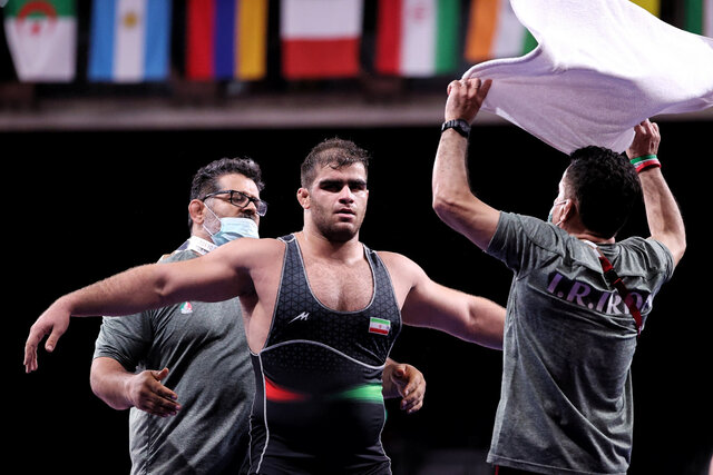 میرزازاده:‌ محمد بنا به تیم ملی عزت داد / زندگی را با جوایز قهرمانی می‌گذرانم