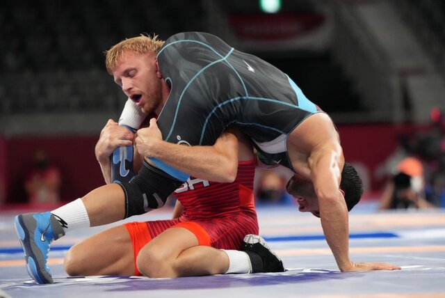 یزدانی و موحد کبیر در میان غول‌های کشتی آزاد جهان