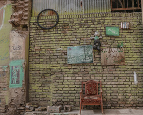 محله «باغ شیخ» بافتی متراکم با خیابان ها و کوچه های باریک دارد و هنوز هم زندگی با سبک و سیاق گذشته در برخی مناطق آن جریان دارد.