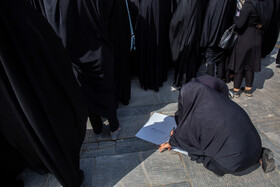 تجمع خودجوش زنان افغانستانی در میدان آستانه قم