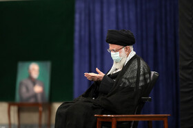 مراسم عزاداری شب هشتم ماه محرم الحرام با حضور مقام معظم رهبری