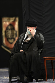 مراسم عزاداری شب هشتم ماه محرم الحرام با حضور مقام معظم رهبری