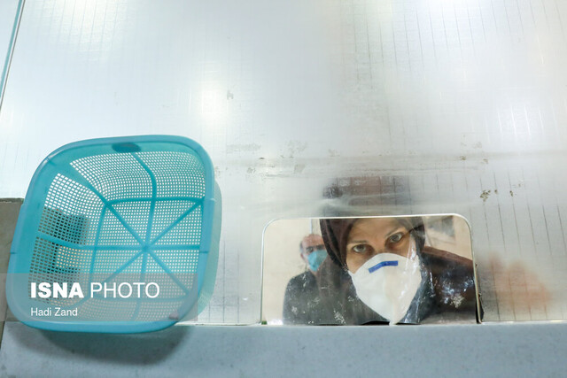 عکس تزئینی است دریافت اقلام ضروری بهداشتی از درمانگاه تأمین اجتماعی قوچان با حکم دادستان