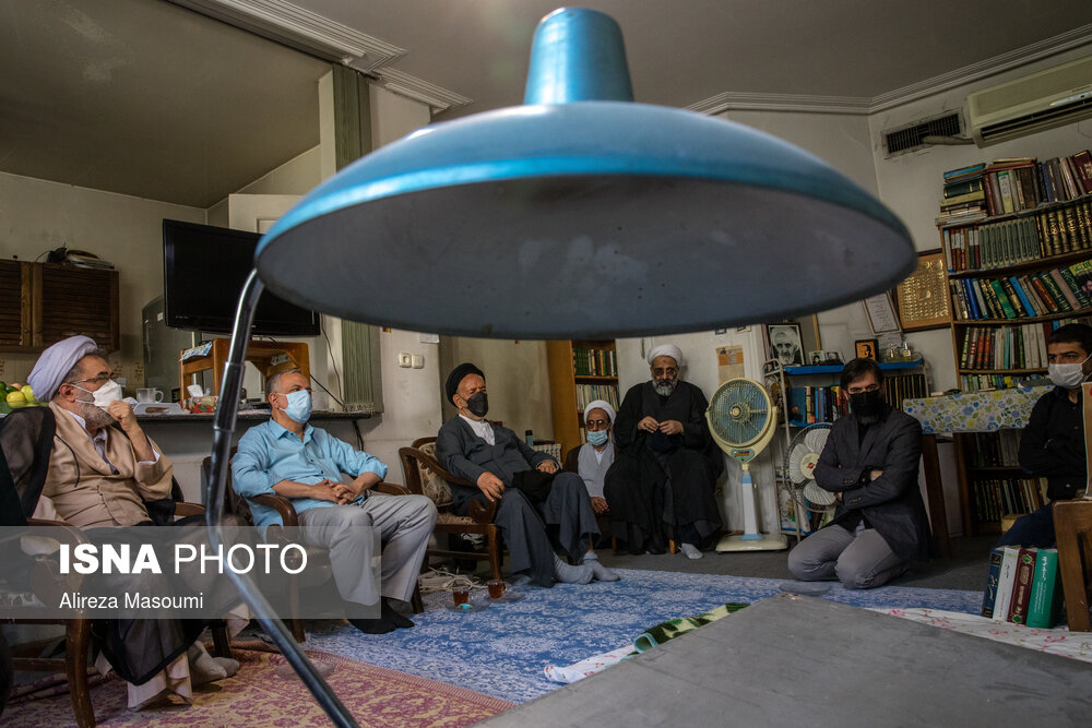 بازدید از منزل مرحوم علامه حکیمی ( ۱۶ شهریور ۱۴۰۰ ) حجتالاسلام سیدمحمود دعایی و حجتالاسلام مسیح مهاجری