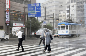 مصدومیت ۶ تن بر اثر طوفان "چانتو" در ژاپن