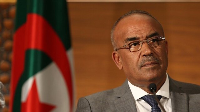 حضور نخست وزیر سابق الجزایر در دادگاه