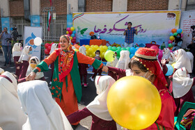 مراسم جشن غنچهها و شکوفهها در مدرسه منیره عاصمی