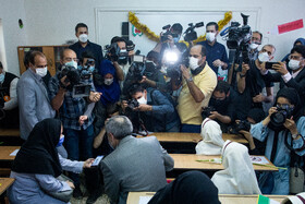 علیرضا کاظمی، سرپرست وزارت آموزش و پرورش در مراسم مراسم جشن غنچهها و شکوفهها در مدرسه منیره عاصمی