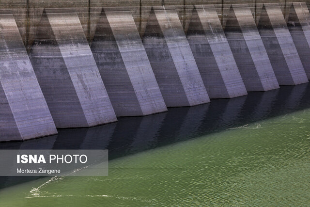 عکس آرشیوی است یک سال پربارش نباید گولمان بزند/ آب را به درستی مصرف کنیم