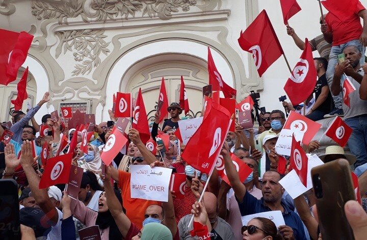 النهضه: سعید در اداره تونس شکست خورده/درخواست اتحادیه مشاغل برای تحقیق از ترورهای سیاسی