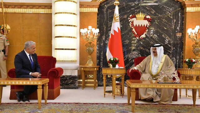 دیدارهای وزیر خارجه اسرائیل با پادشاه و مقامات بحرین/لاپید: اجرای راهکاردو کشوری فعلا محال است