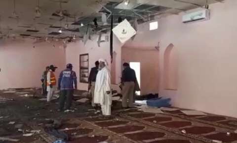 ۱۲ کشته و ۳۲ زخمی نتیجه انفجار در مراسم ختم مادر سخنگوی طالبان در کابل 