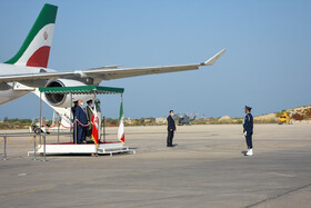ورود و استقبال رئیس جمهور در فرودگاه بوشهر