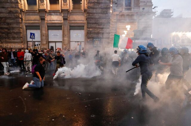 اعتراضات خشونت‌بار ضد واکسن در رم
