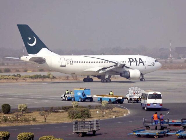 شرکت هواپیمایی بین‌المللی پاکستان پروازهای خود به افغانستان را به تعلیق درآورد