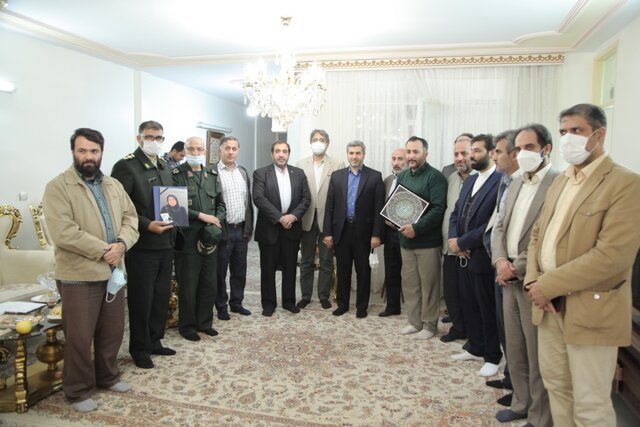 حضور مسئولان موزه دفاع مقدس و کمیته جستوجوی مفقودین ستاد کل نیروهای مسلح در خانه شهید پیکر شهید « جمال محمد شاهی» شناسایی شد