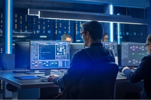 (امنیت سایبری) امنیت اطلاعات با سیستمهای حرفهای امنیتی