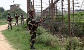 کشته و زخمی شدن ۹ نظامی و غیرنظامی هندی