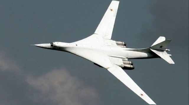 روسیه: هواپیماهای انگلیسی بمب افکن‌های روسی را همراهی کردند