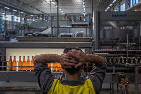 ساعت کاری پرسنل به صورت شیفتهای ۲۴ ساعته است. ۱۲ ساعت صبح و ۱۲ ساعت شب.