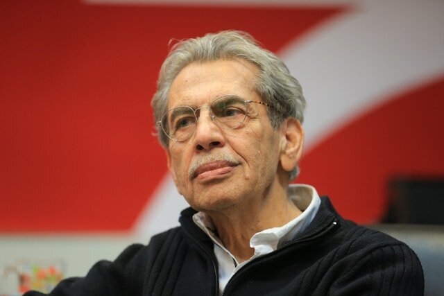 تصویری از زندهیاد کامبیز درمبخش شبی به یاد درمبخش/یک صندلی خالی برای عموکامبیز