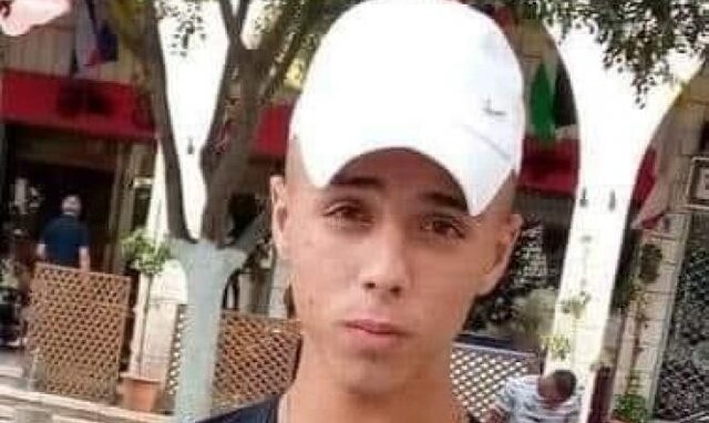 تحویل پیکر نوجوان شهید فلسطینی پس از یک ماه مصادره تحویل پیکر نوجوان شهید فلسطینی پس از یک ماه مصادره