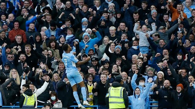 سیتی با غلبه بر اورتون در جمع مدعیان ماند سیتی با غلبه بر اورتون در جمع مدعیان ماند