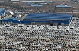 عکس تزئینی است قطعات خودرویی رها شده در بم پس از ۱۷ سال تعیین تکلیف شدند