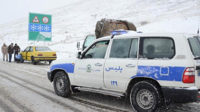 برف و باران در جاده های ۱۲ استان کشور