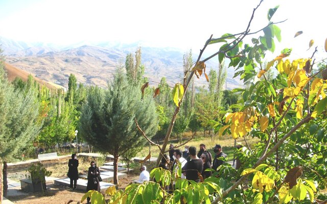 اعتراض به یادداشت آیدین آغداشلو/روایتی تلخ از روز خاکسپاری علی گلستانه