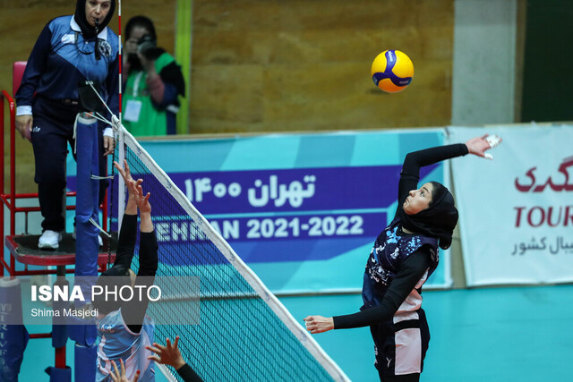 عکس آرشیوی است پیکان قهرمان لیگ برتر والیبال زنان شد