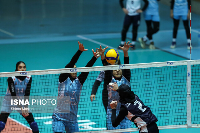 عکس آرشیوی است واکنش سرمربی پیکان به قهرمانی در لیگ برتر والیبال زنان