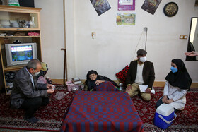 اجرای طرح واکسیناسیون خانه به خانه در مشهد ـ محله گلشهر