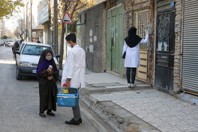 اجرای طرح واکسیناسیون خانه به خانه در مشهد ـ محله گلشهر