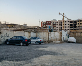 بخشی از زمینهای آزاد شده در ضلع غربی اتوبان شهید همت اصفهان که جهت نوسازی بافت فرسوده آماده شده است.