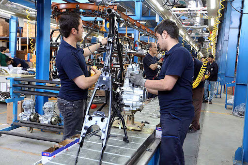 کارگران شهرکهای صنعتی خانه دار می شوند کارگران شهرکهای صنعتی خانه دار می شوند