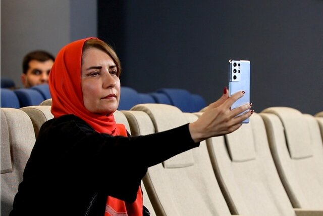 دلیل عذرخواهی خانم بازیگر از مردم چه بود؟/ «مسعود کیمیایی مجبورم کرد با آب جوی صورتم را بشویم!» دلیل عذرخواهی خانم بازیگر از مردم چه بود؟/ «مسعود کیمیایی مجبورم کرد با آب جوی صورتم را بشویم!»