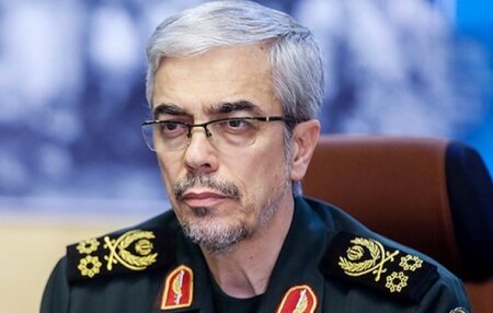 بسیجیان با توجه به "افق تمدنی انقلاب" عهده دار مسئولیت های خطیری هستند بسیجیان با توجه به "افق تمدنی انقلاب" عهده دار مسئولیت های خطیری هستند